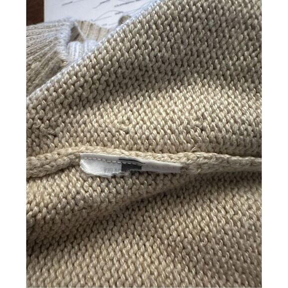 Abercrombie & Fitch Oatmeal Notch Neck Sweater Sz XS - Picture 4 of 4